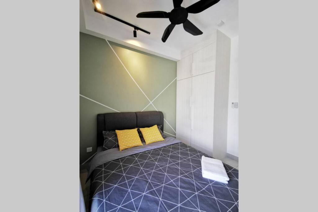 Astetica Pool & Lake View High Floor 100Mbps Wifi Netflix Seri Kembangan Eksteriør billede